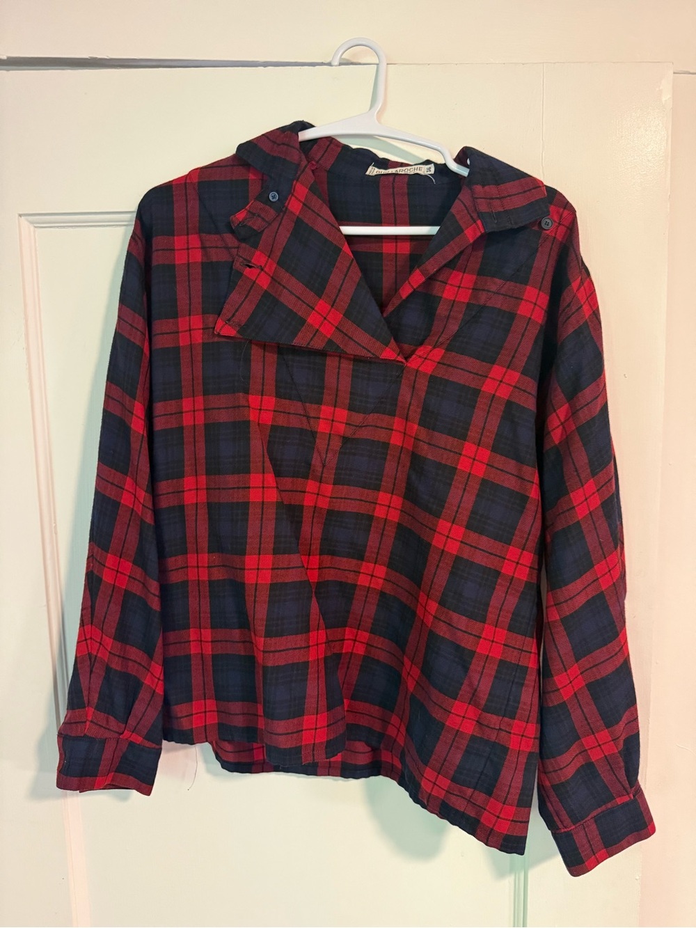 Guy Laroche Red and Navy Plaid flannel smock pull over sz 36